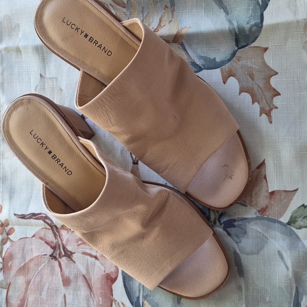 Lucky Brand Tan Mule Slides
